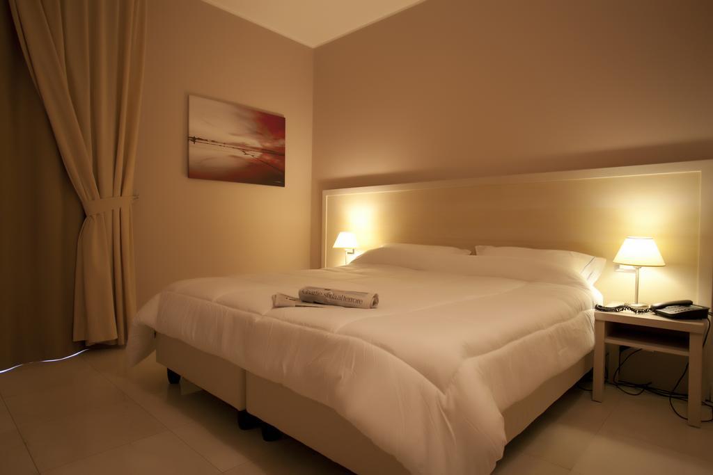 Hotel Tiziano Trapani Kültér fotó
