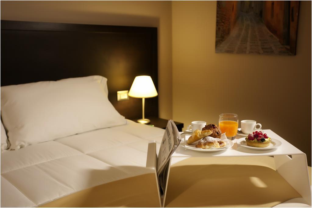 Hotel Tiziano Trapani Kültér fotó