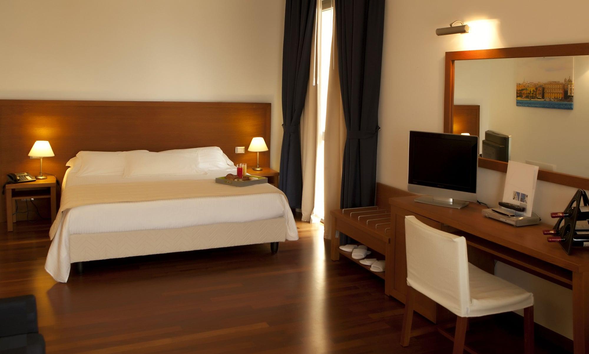 Hotel Tiziano Trapani Kültér fotó
