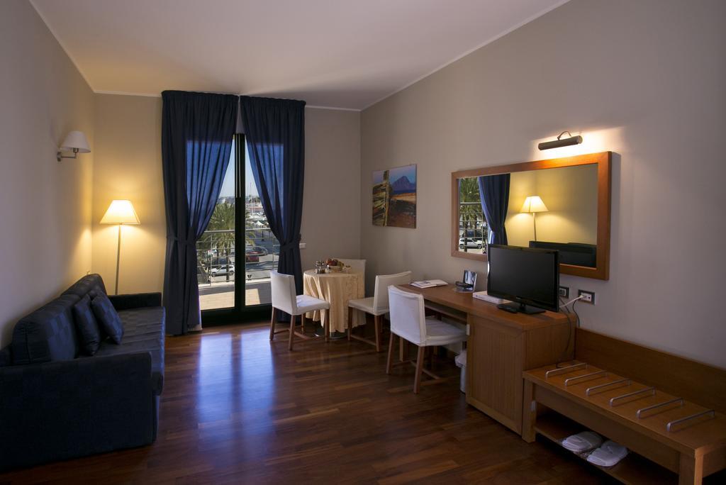 Hotel Tiziano Trapani Kültér fotó