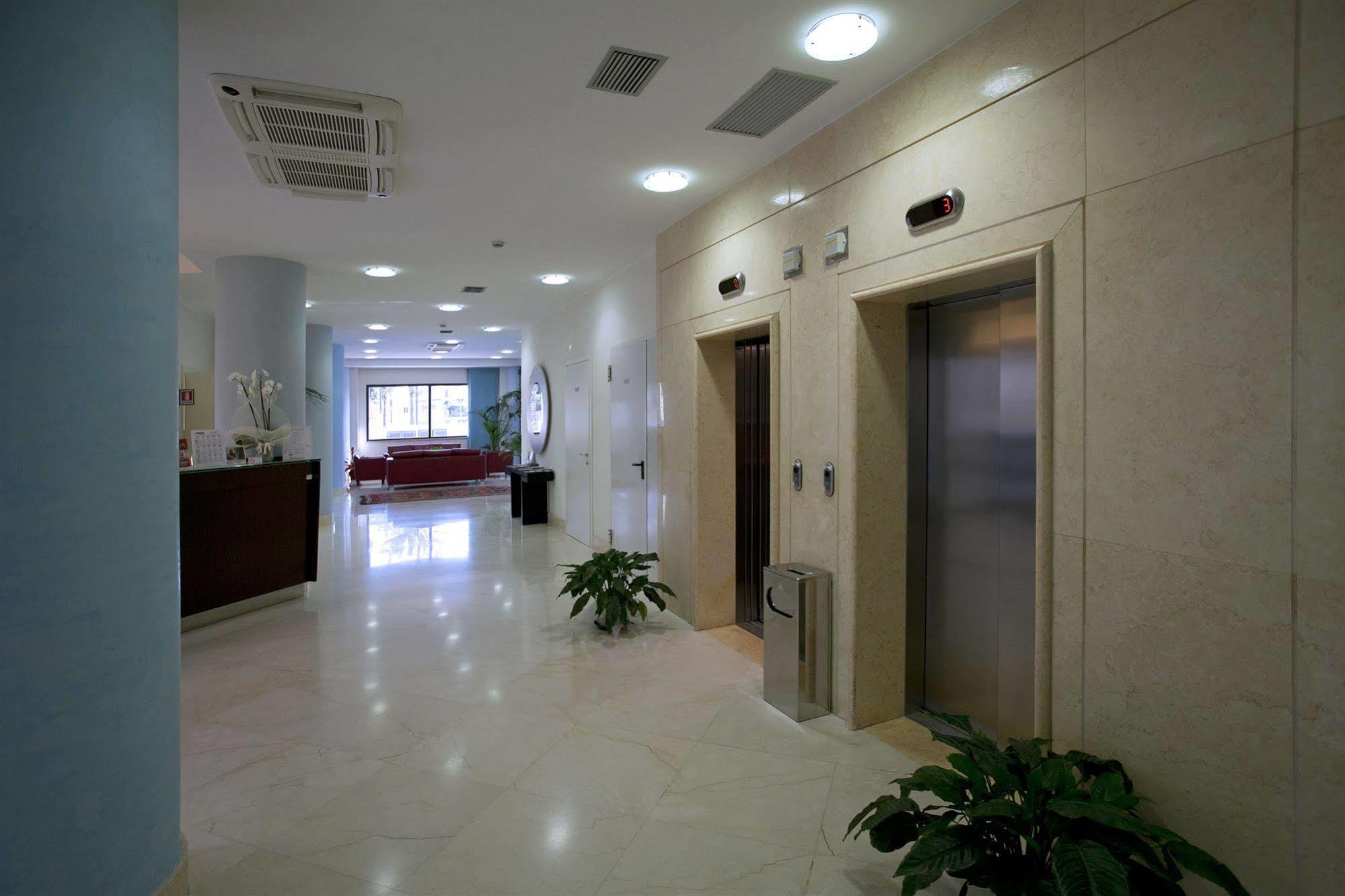Hotel Tiziano Trapani Kültér fotó